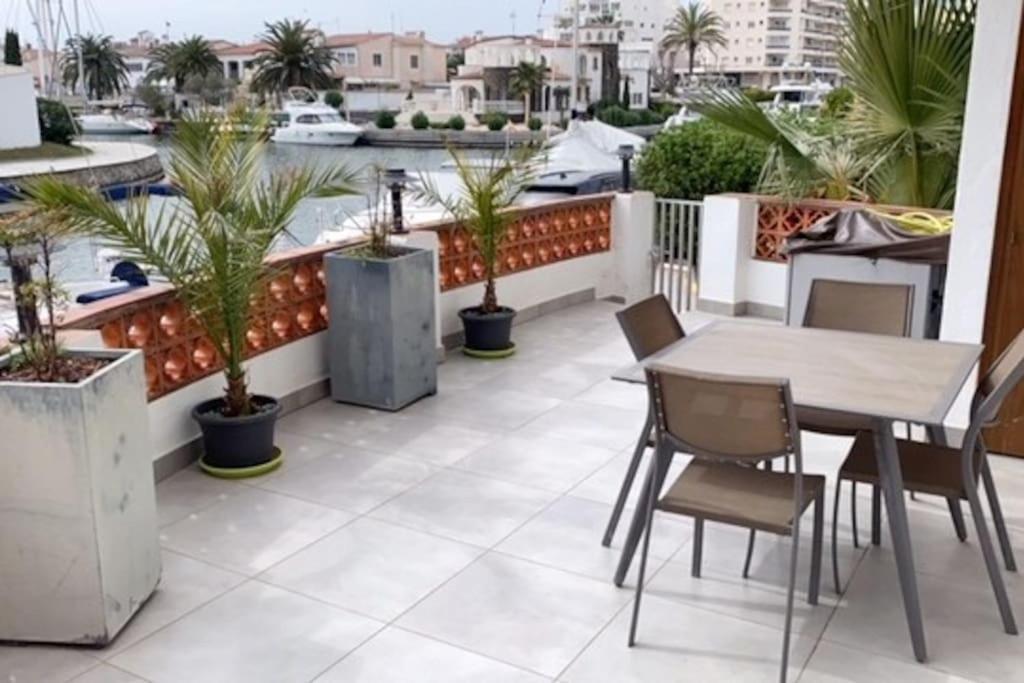 Appartement terrasse emplacement n° 1 Empuriabrava Extérieur photo